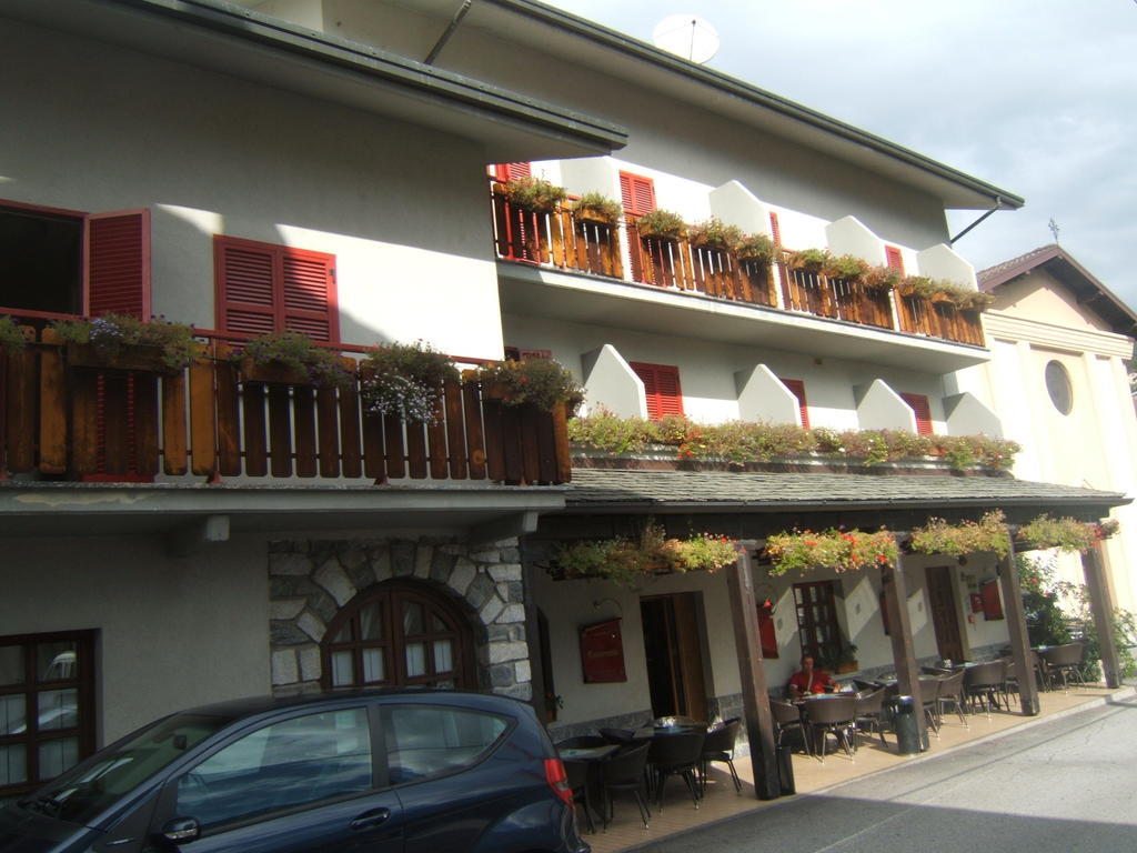 Hotel Berlinghera Sorico Zimmer foto